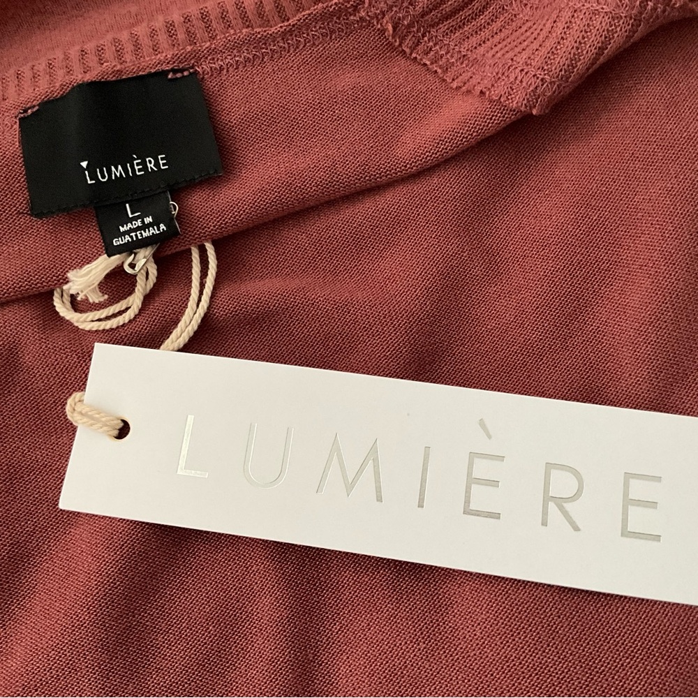 NWT Lumiere Women's Lightweight Sweater